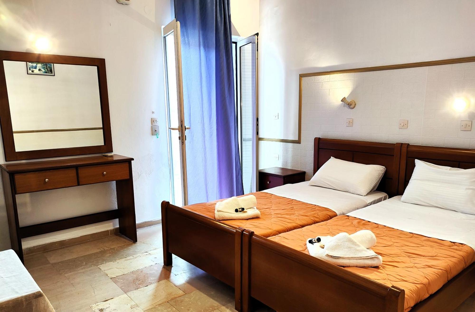 Eleni Apartments Sant George Beach Агиос Георгиос Екстериор снимка